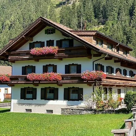 Eberharter Apartment *